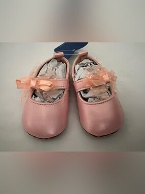 Soft Pink Baby Mary Jane Shoes with Bow Accent